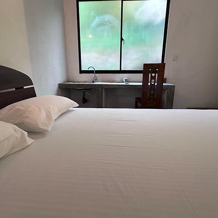 Unawatuna White Villa Ngoại thất bức ảnh