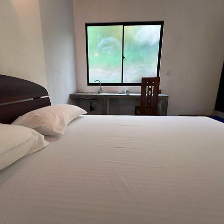 Unawatuna White Villa Ngoại thất bức ảnh