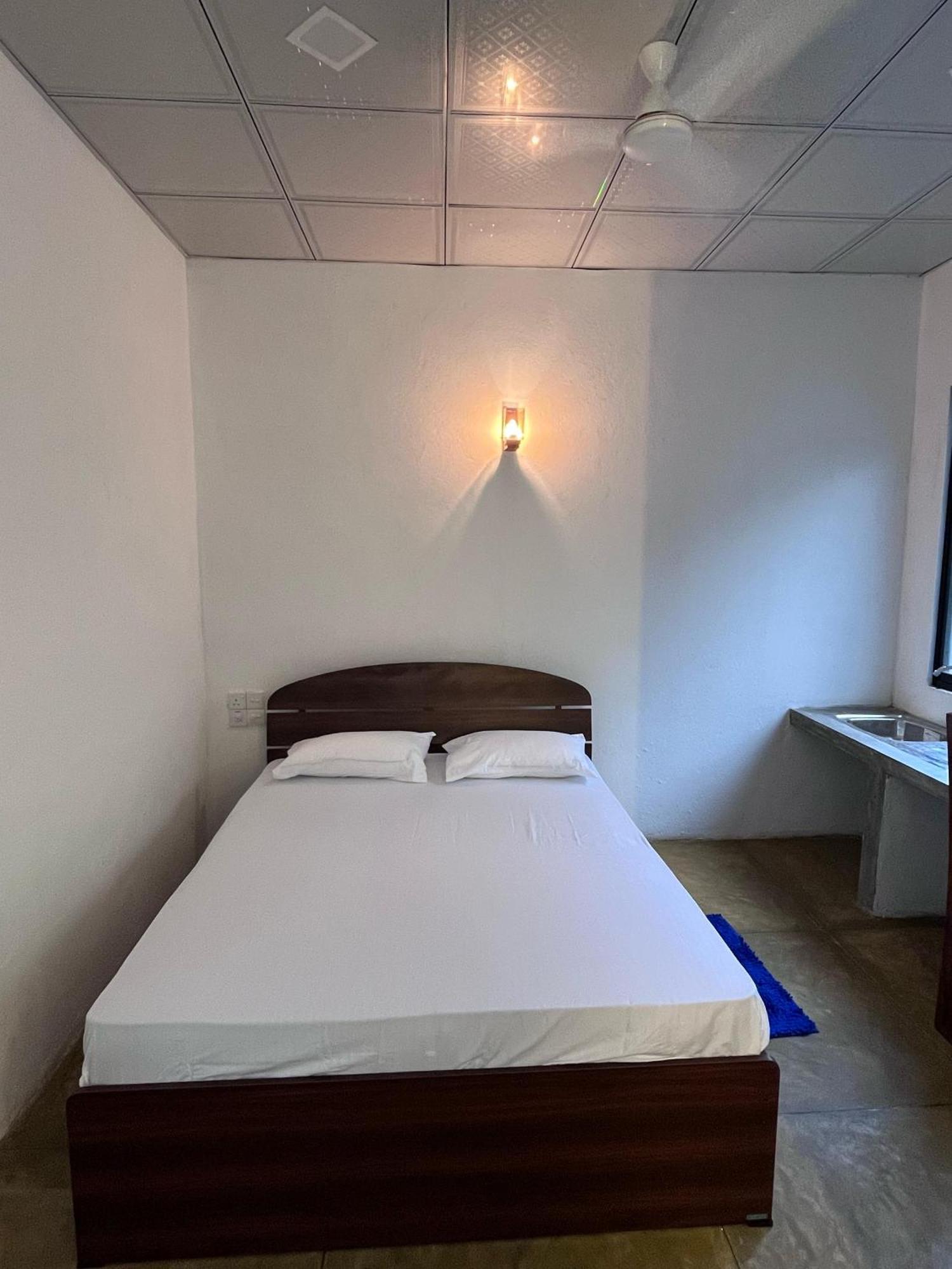 Unawatuna White Villa Ngoại thất bức ảnh