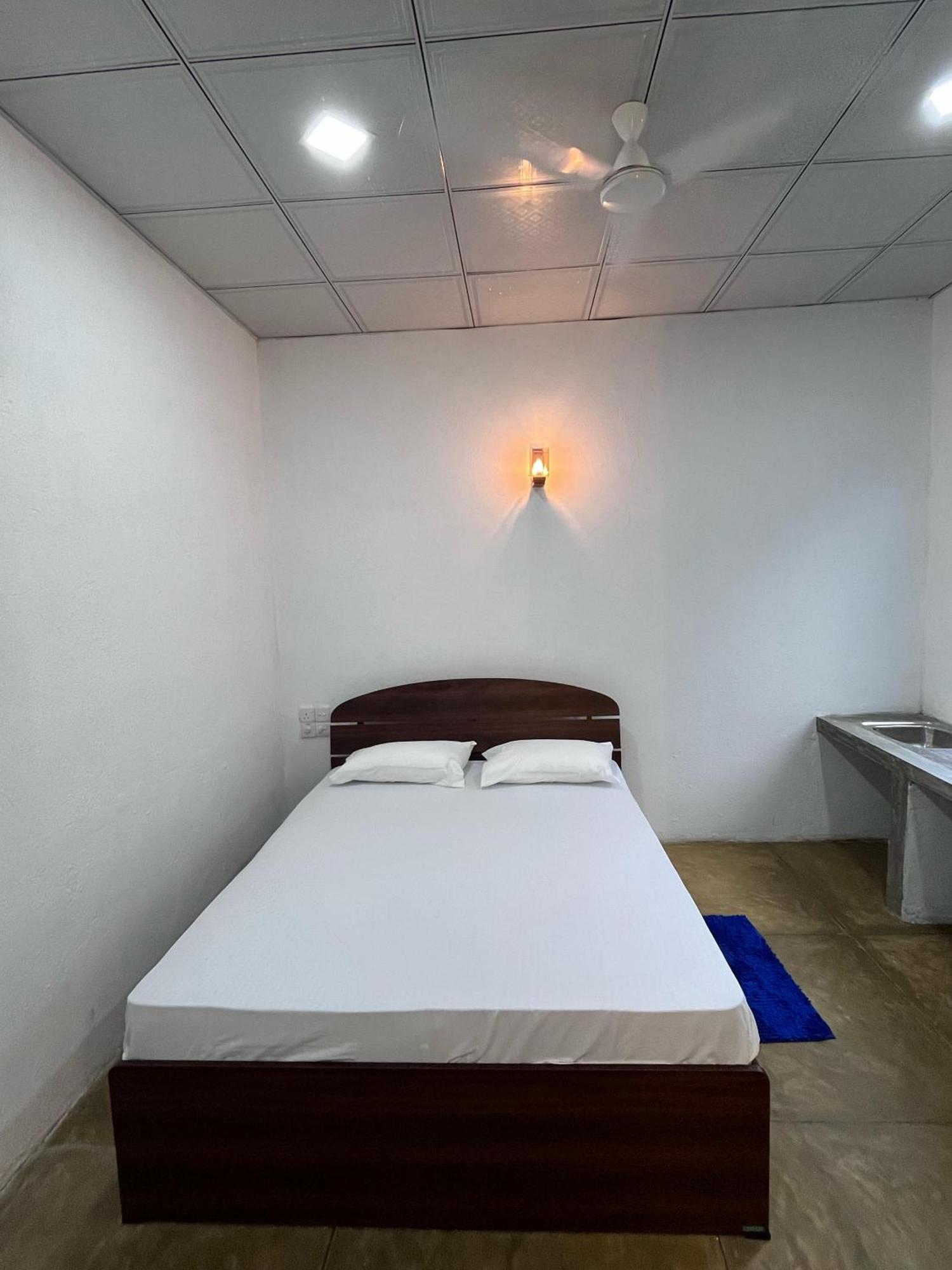Unawatuna White Villa Ngoại thất bức ảnh