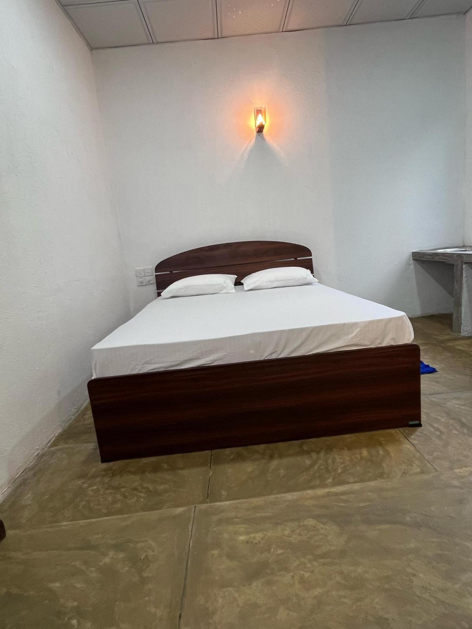 Unawatuna White Villa Ngoại thất bức ảnh